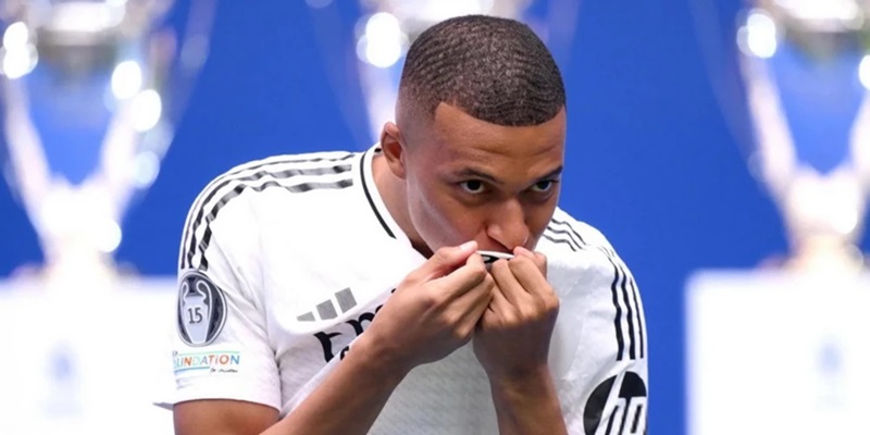 Theo ESPN, tiền đạo xuất sắc nhất thế giới bóng đá hiện tại là Kylian Mbappe